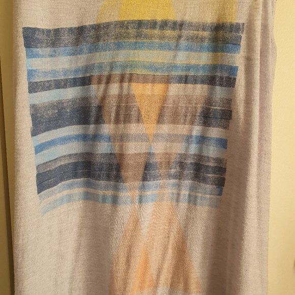 Abstract grey tank - Picture 3 of 4